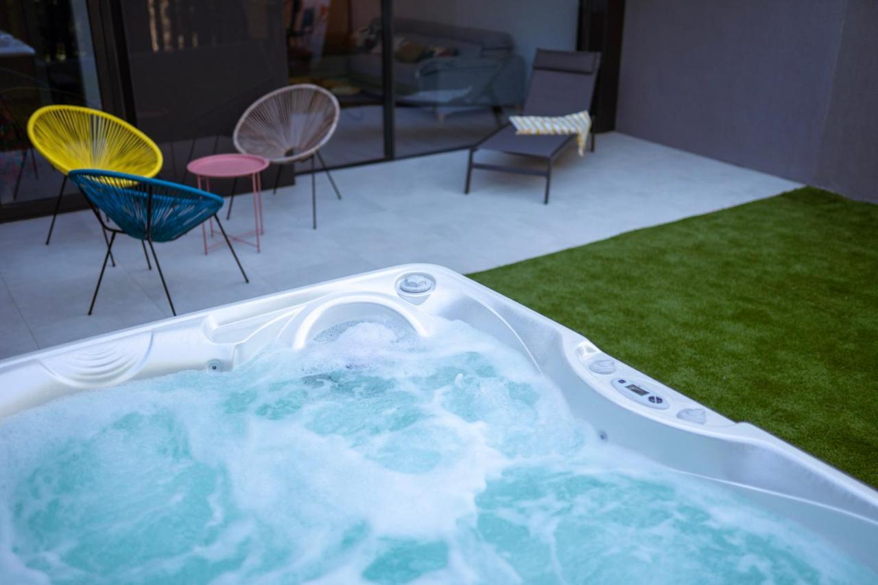 Casa De Nero - Premium House With Jacuzzi Next To Golf Course Villa Caleta De Velez Exterior photo